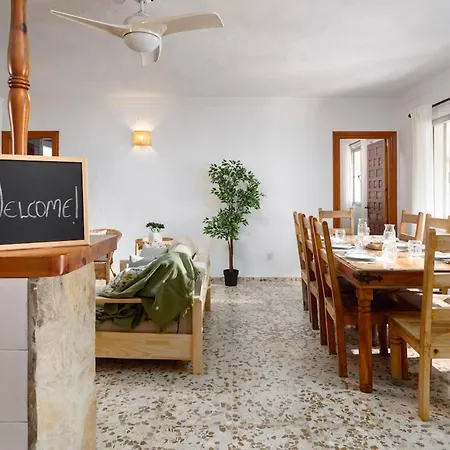 With Pool, Bbq, Games & Fireplace Villa Nerja