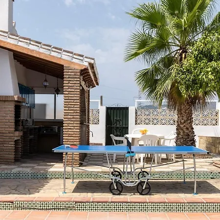 With Pool, Bbq, Games & Fireplace Villa Nerja