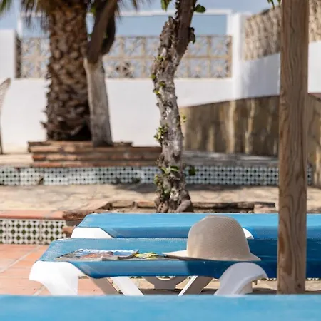 Villa With Pool, Bbq, Games & Fireplace