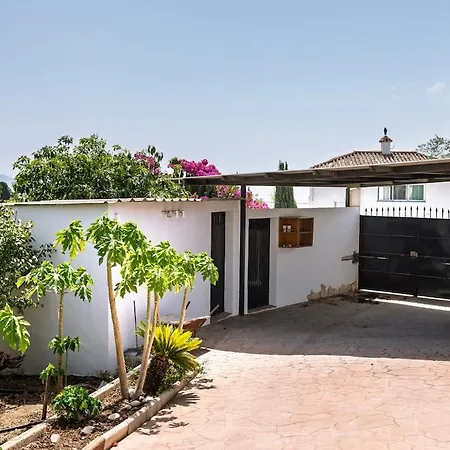 With Pool, Bbq, Games & Fireplace Villa Nerja